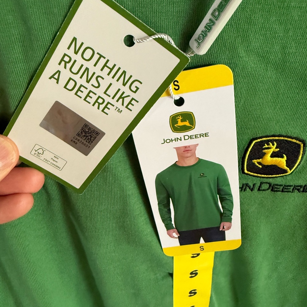 NWT John Deere Men's Green Long-Sleeve Logo Tee - Picture 4 of 6
